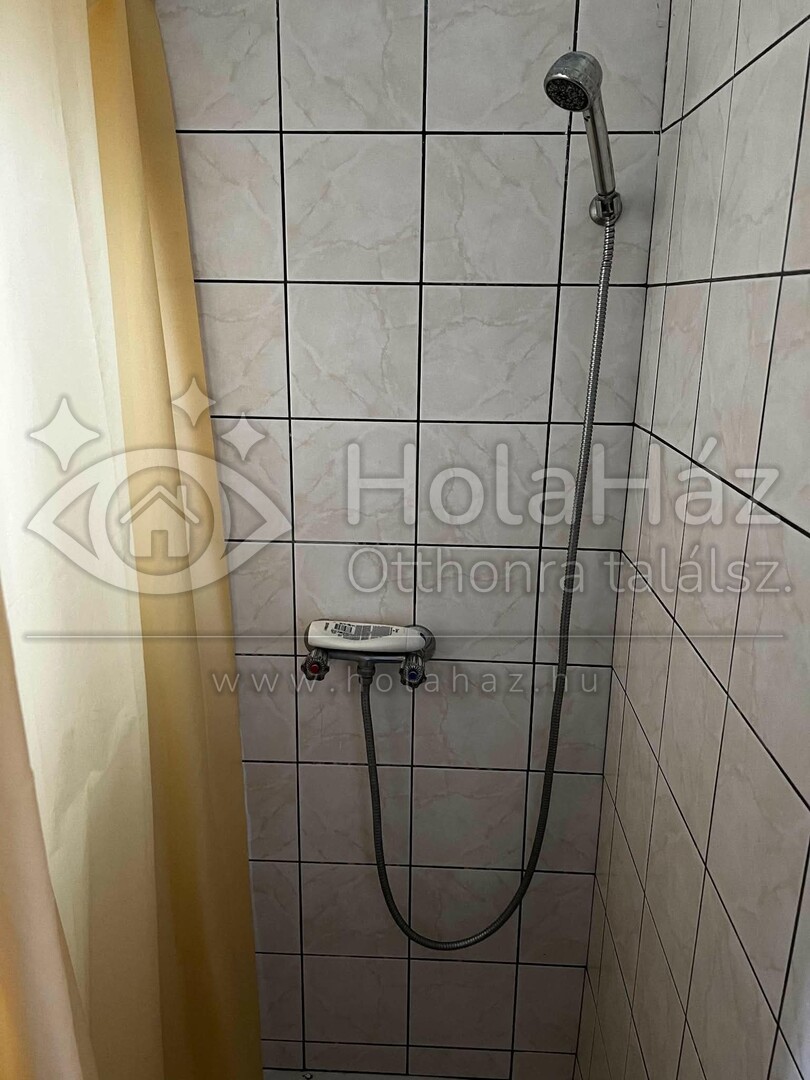 Zuhanyzó