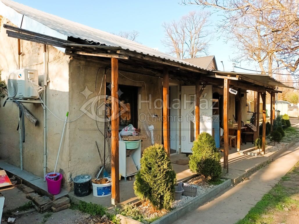 Épület kívülről