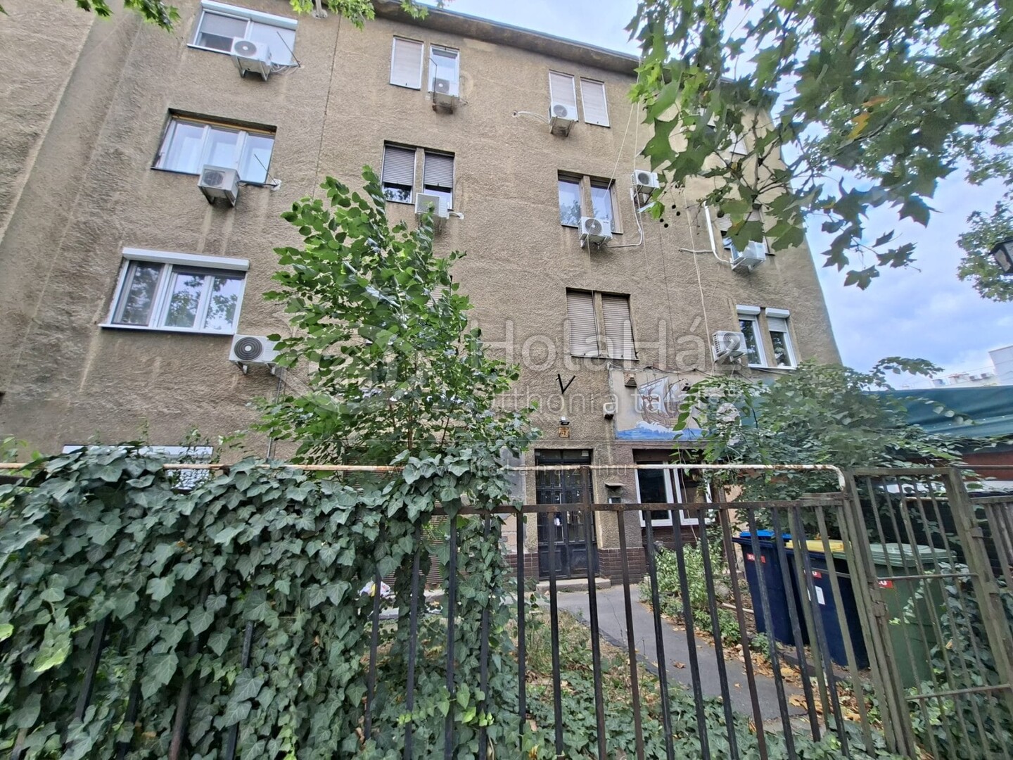 Társasház