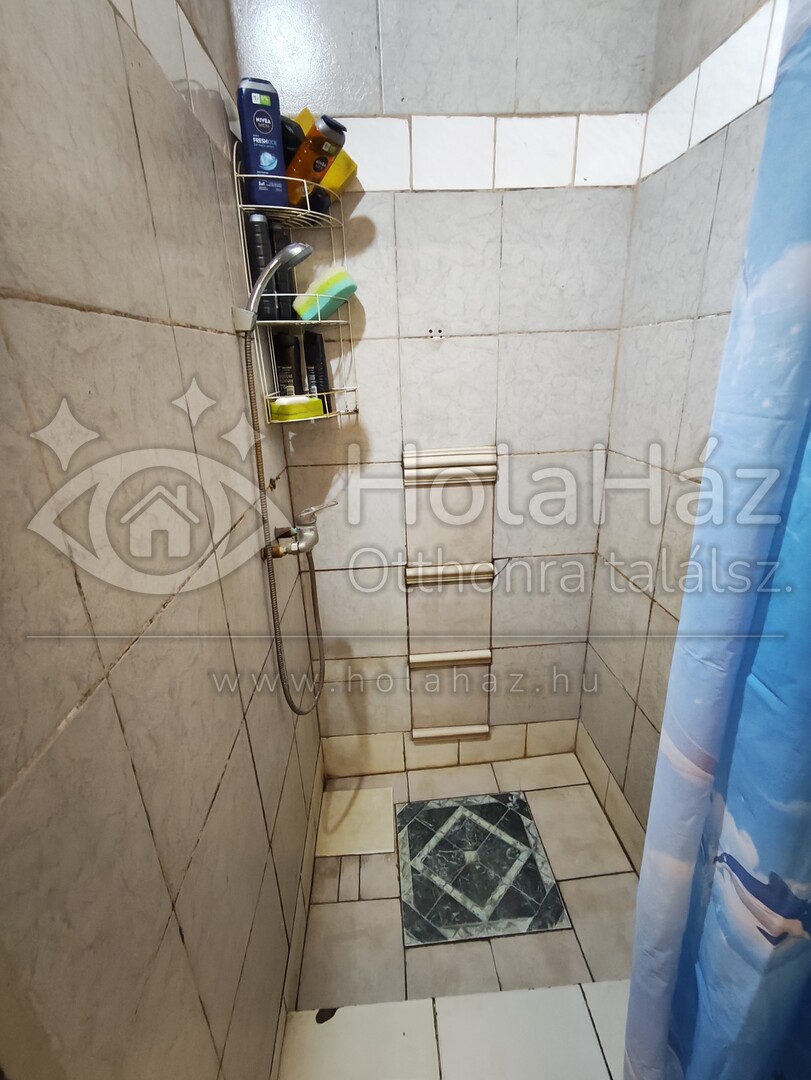 Zuhanyzó