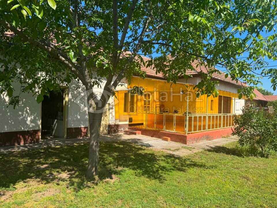 Udvar