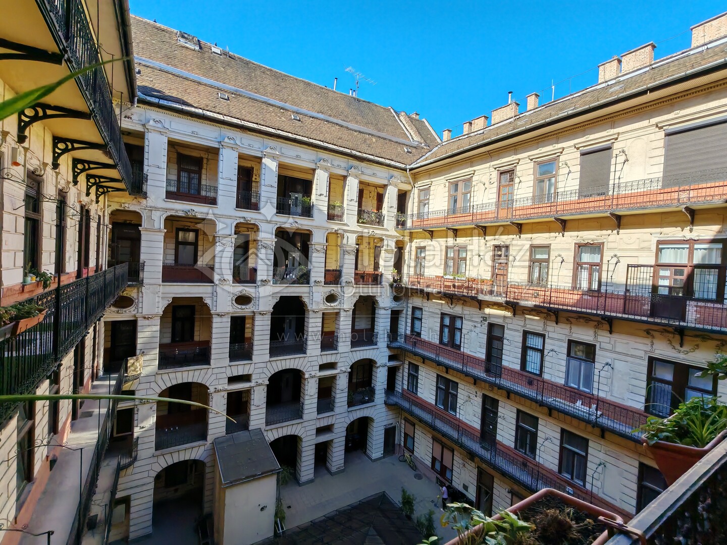 Udvar