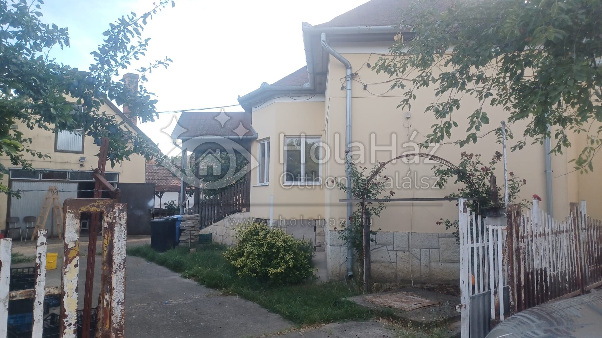 Udvar