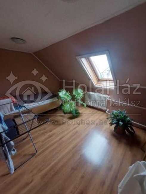 Tetőtéri szoba