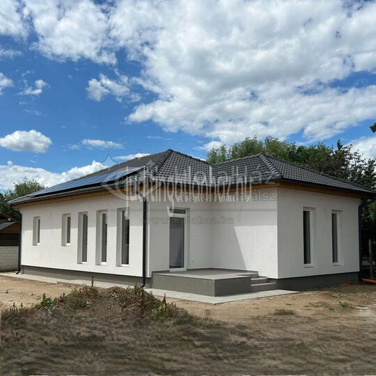 Családi ház – Eladó 3 szoba + nappalis új ház Nyíregyházán, 85 MFt