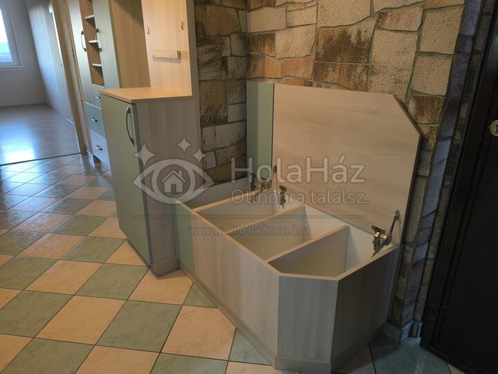 Előszoba – Eladó 3 szobás panel lakás Budapesten, 78 MFt
