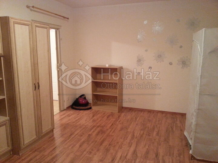 Szoba – Kiadó 2 szobás panel lakás Budapesten, 180 eFt/hó