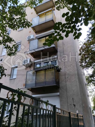 Társasház – Eladó 1 szobás társasházi lakás Szegeden, 48 MFt
