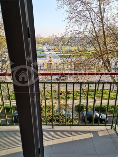 Erkély – Eladó 2 szoba + nappalis társasházi lakás Budapesten, 95 MFt