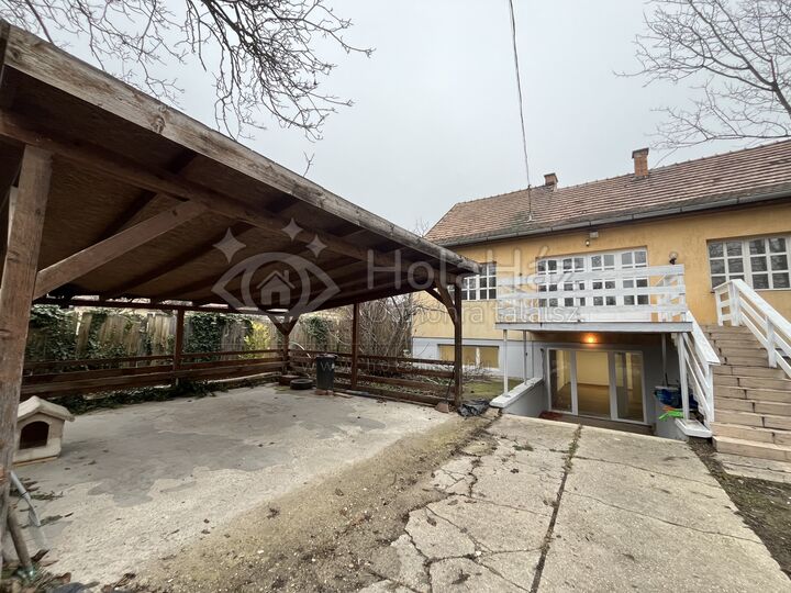 Udvar